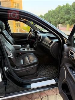 جیپ گراند شیرۆکی